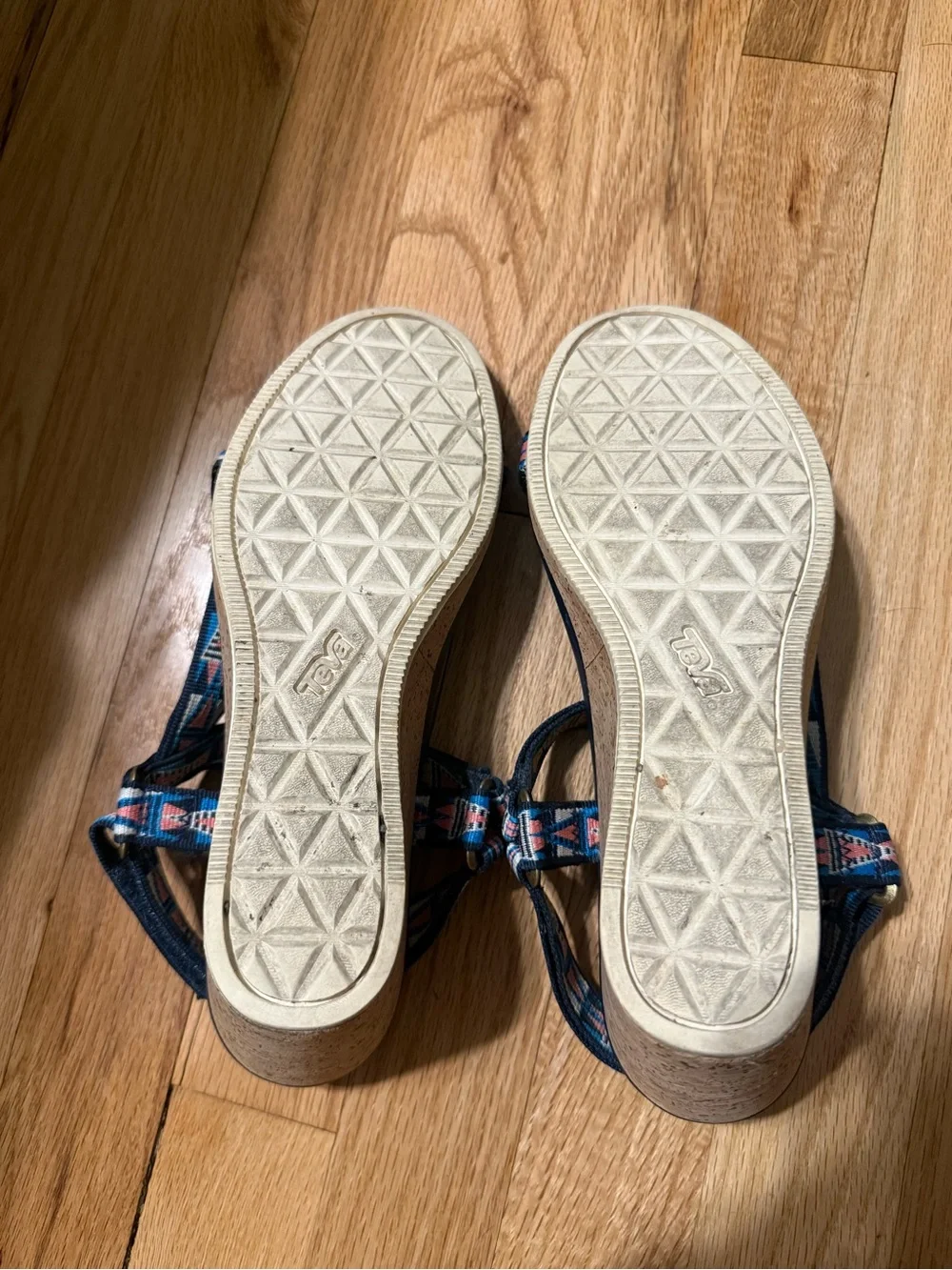 Teva Women’s Arabelle Wedge Sandals Blue Geometric Size 9.5 EUC